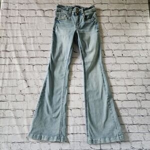 Dollhouse Womens Light Wash Flare Jeans Stretch Double Button Size 1/2 JZ-2490